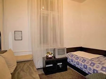Central Hotel